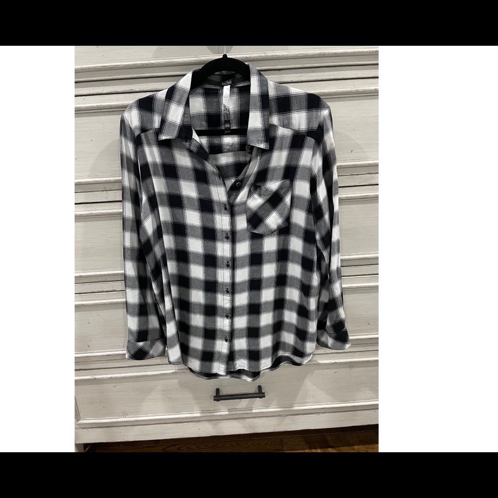 Kensie Button Down